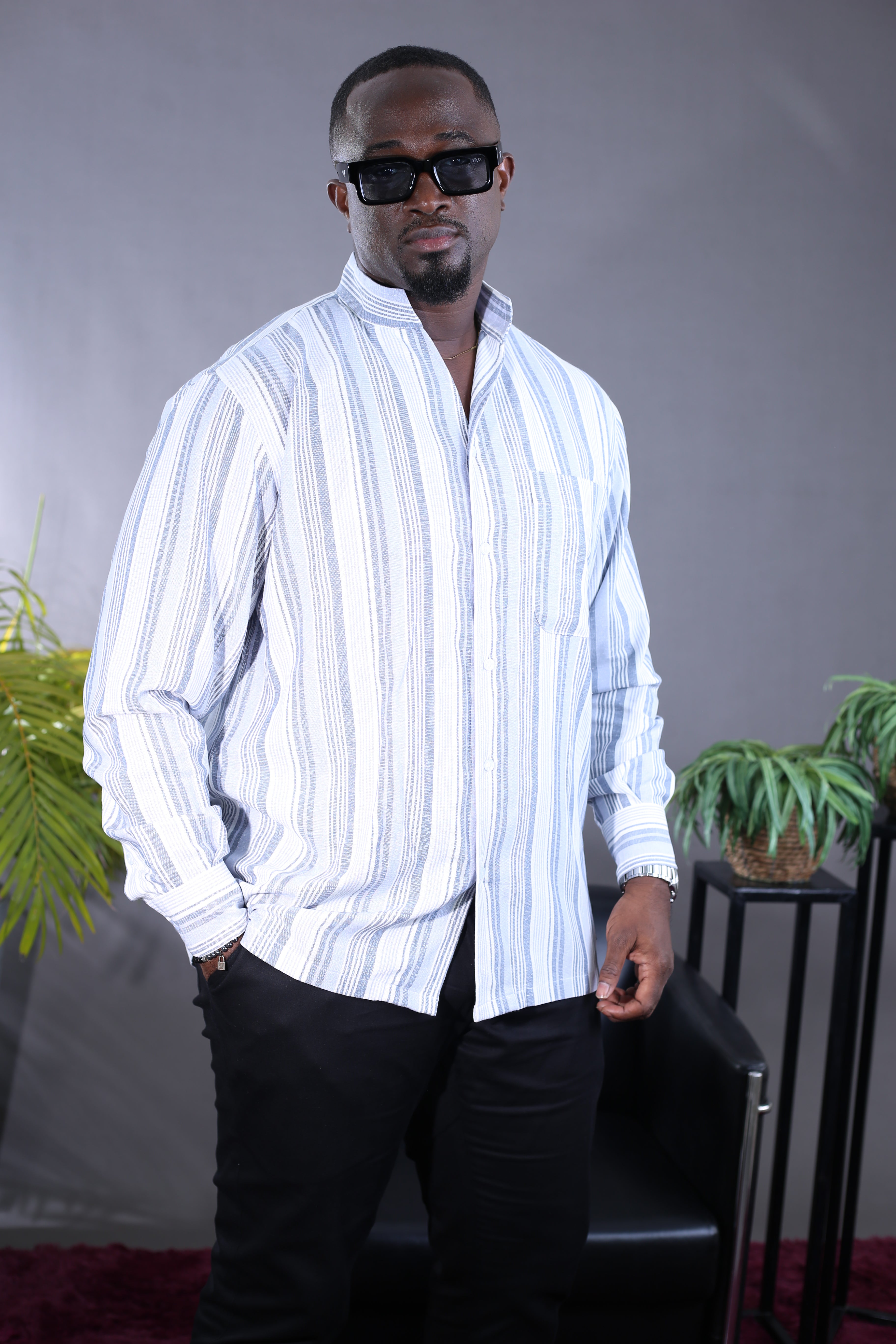 Kintu Linen blue-grey striped shirt