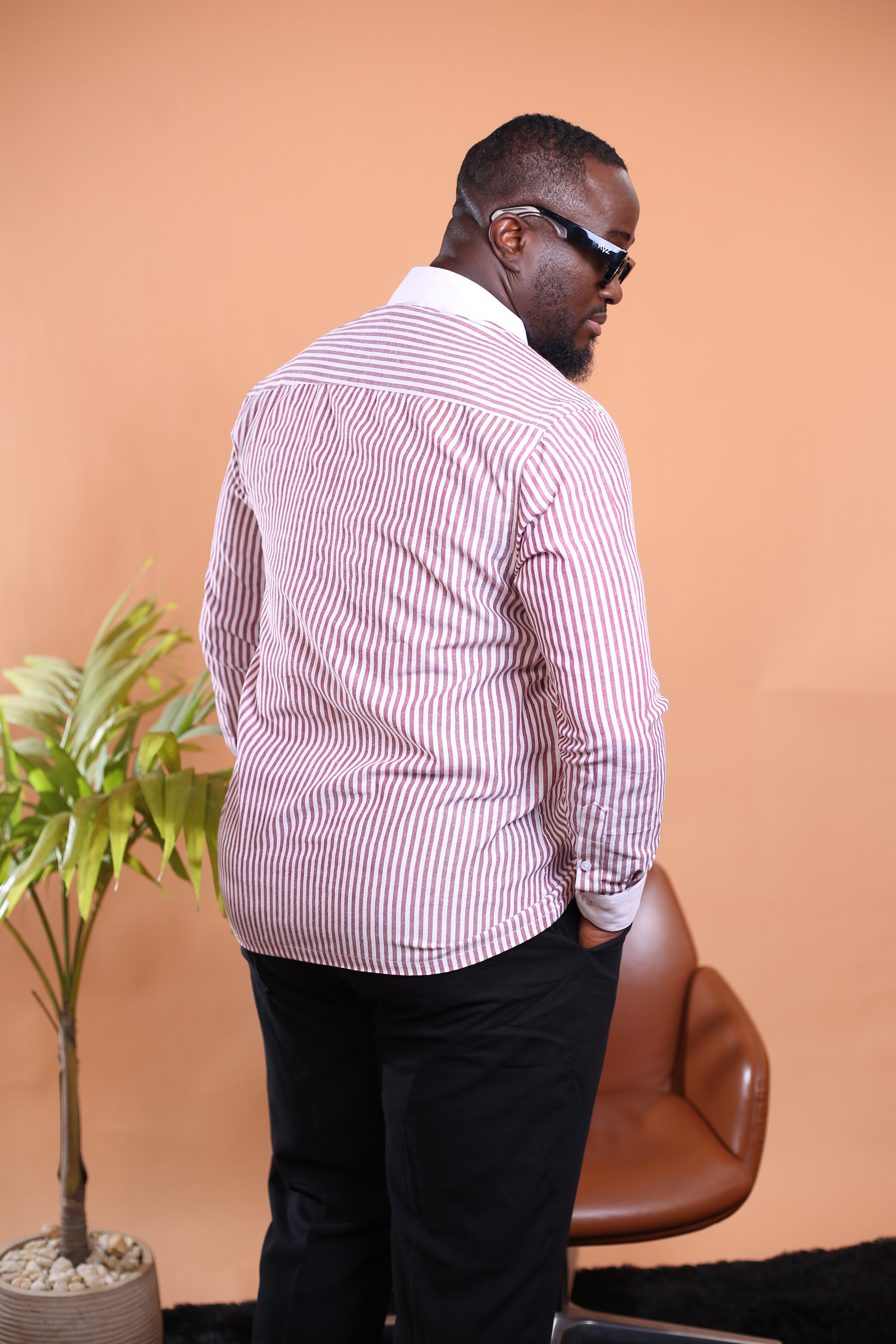 Chemise Kintu - Lin rayée marron/blanc avec poche blanche