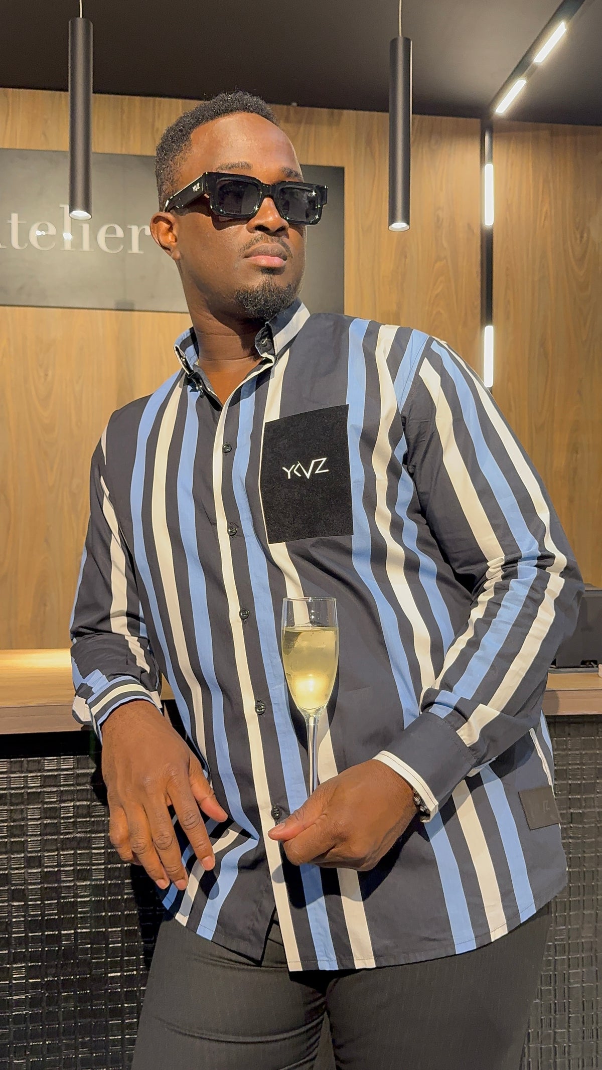 Chemise Lexington Signature Classique – Rayures Bleu& Noir