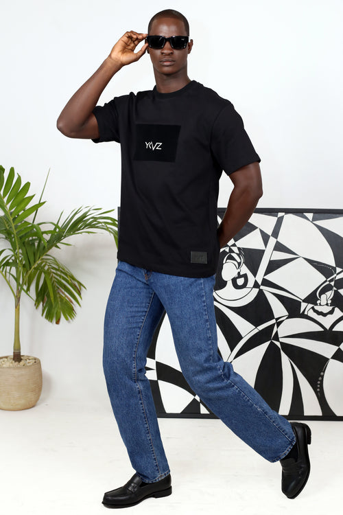 T-shirt Classique Signature par YKVZ