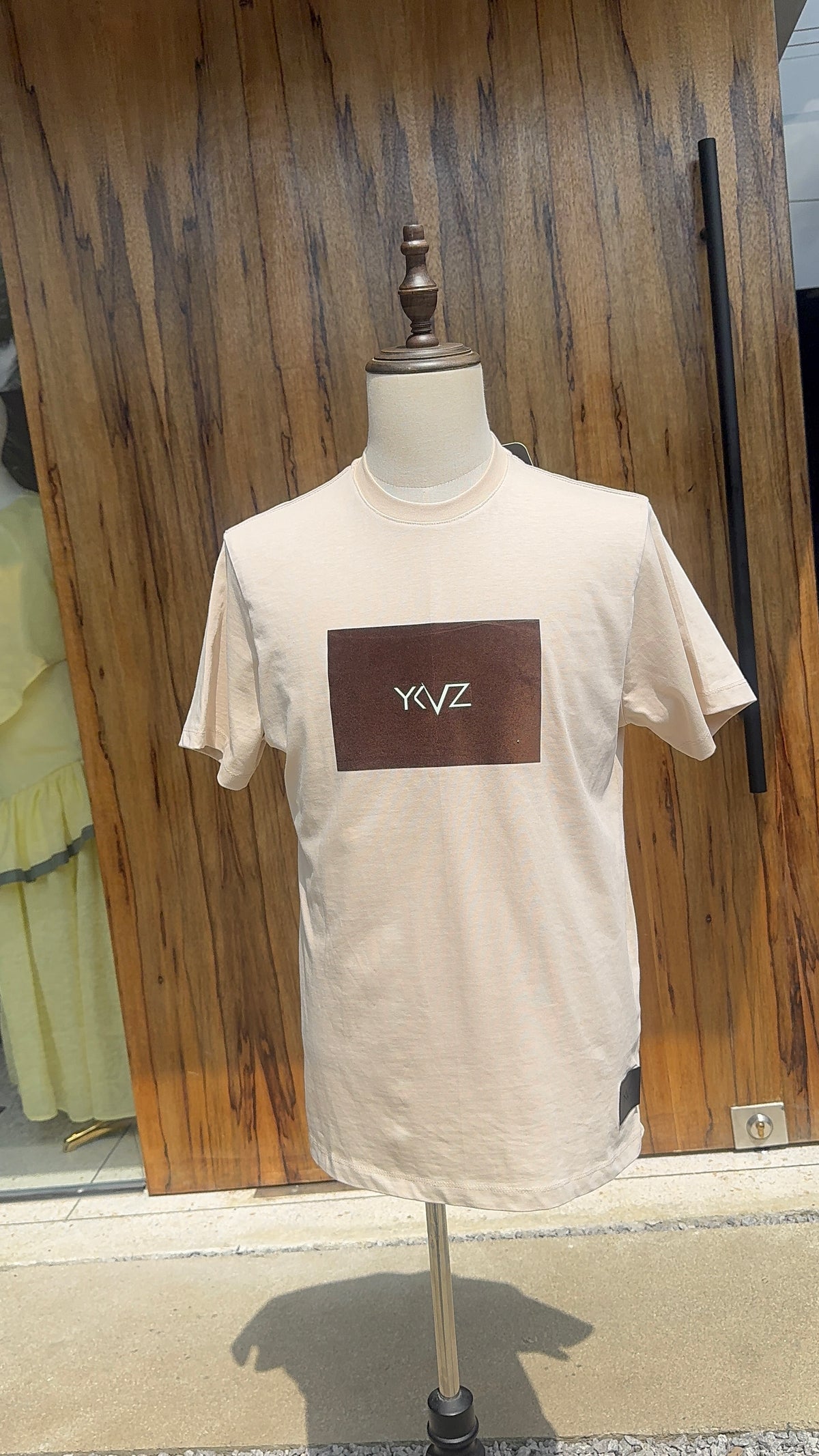 T-shirt _Beige| Signature YKVZ Marron
