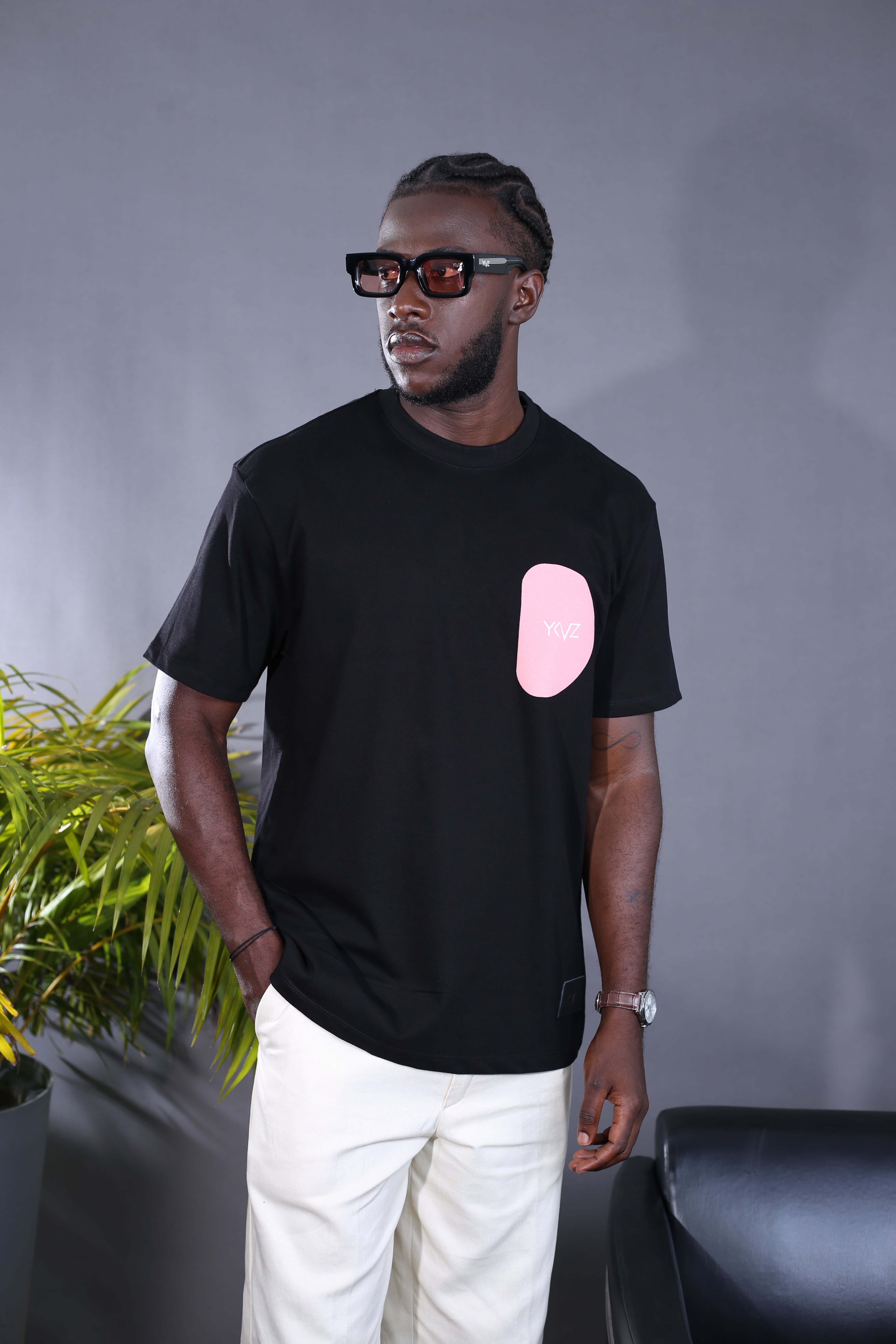 T-shirt Africanus In Aeternum Noir par YKVZ
