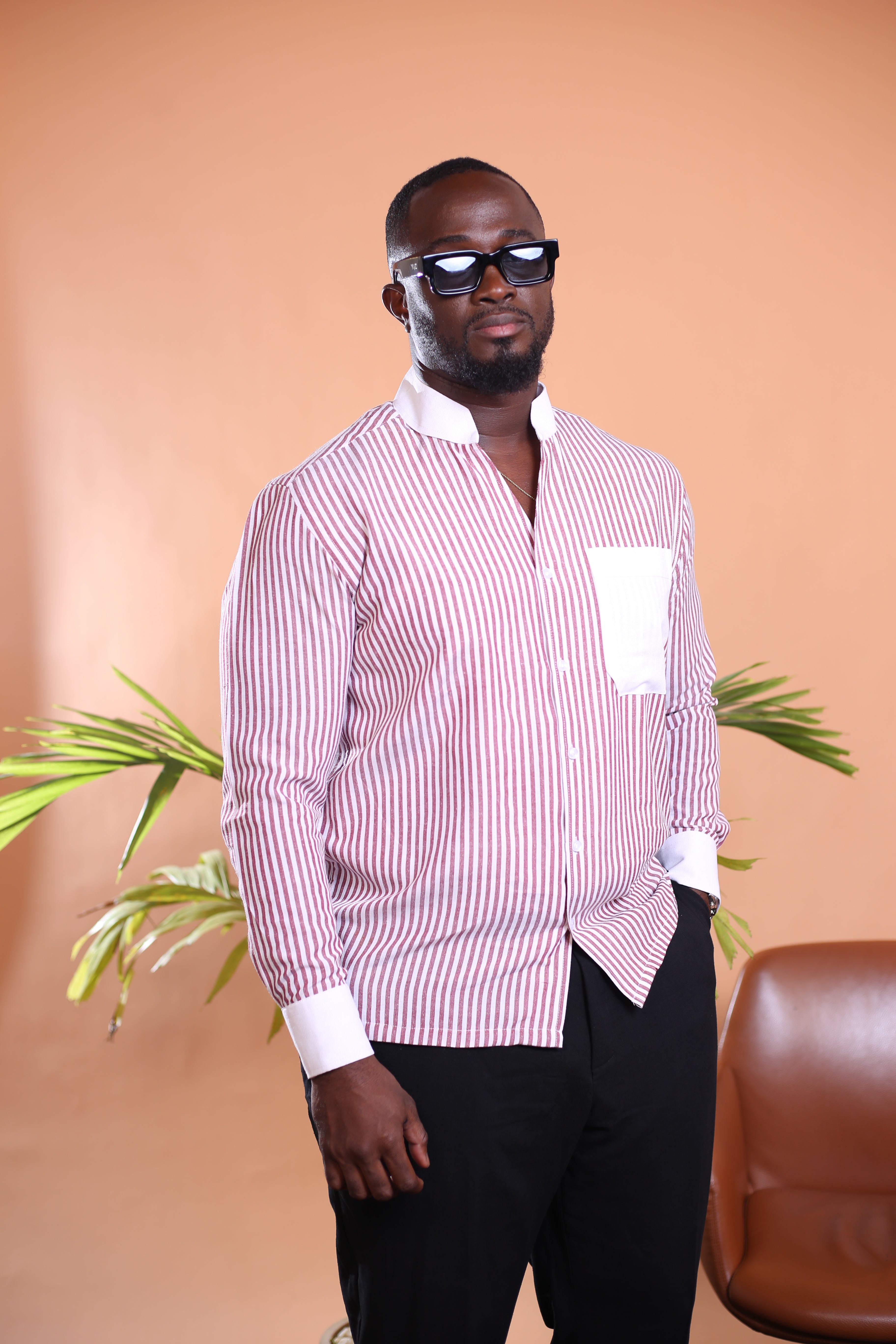 Chemise Kintu - Lin rayée marron/blanc avec poche blanche