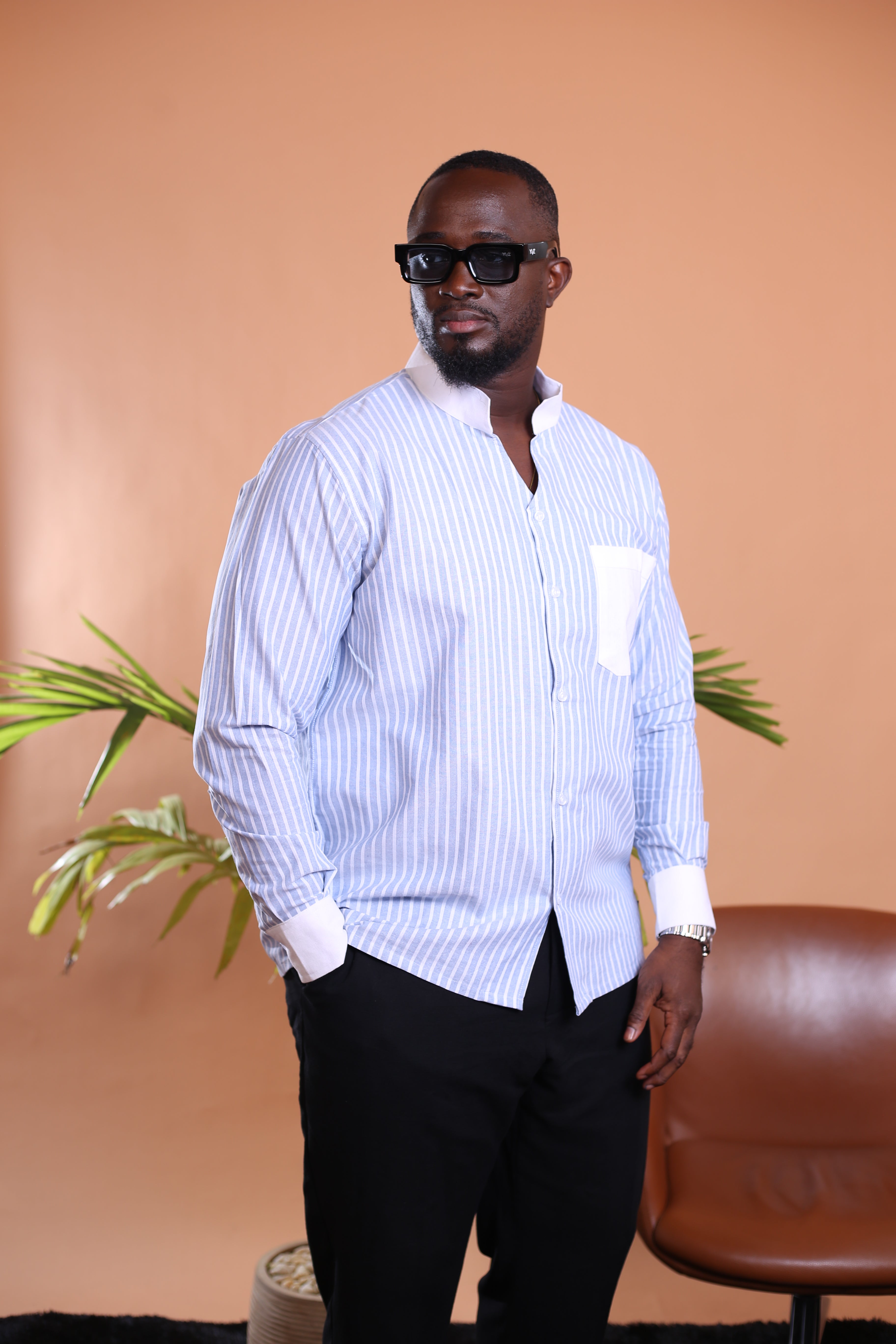 Chemise Kintu - Lin rayée bleu/blanc avec poche blanche