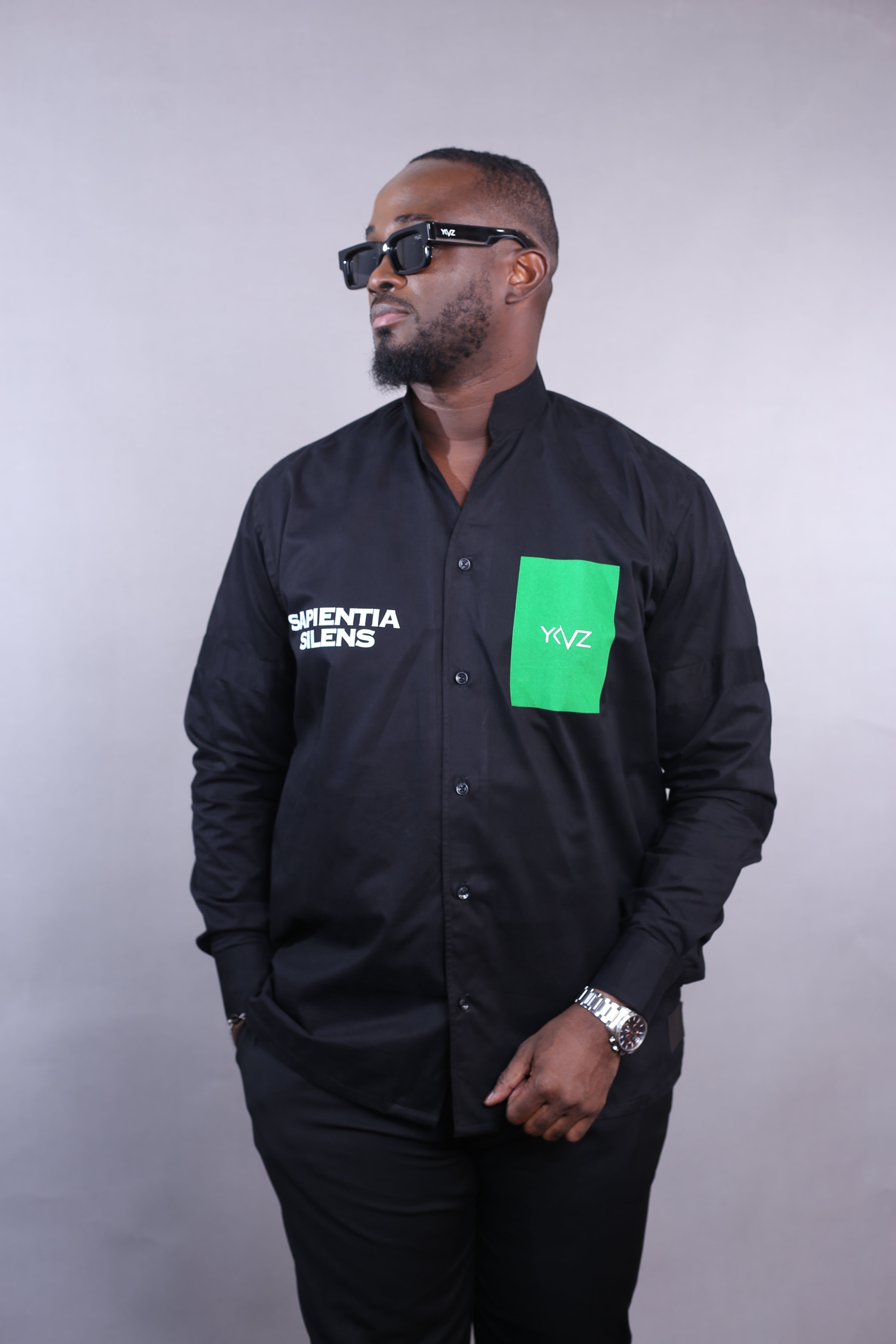Chemise SAPIENTIA SILENS II noire – YKVZ